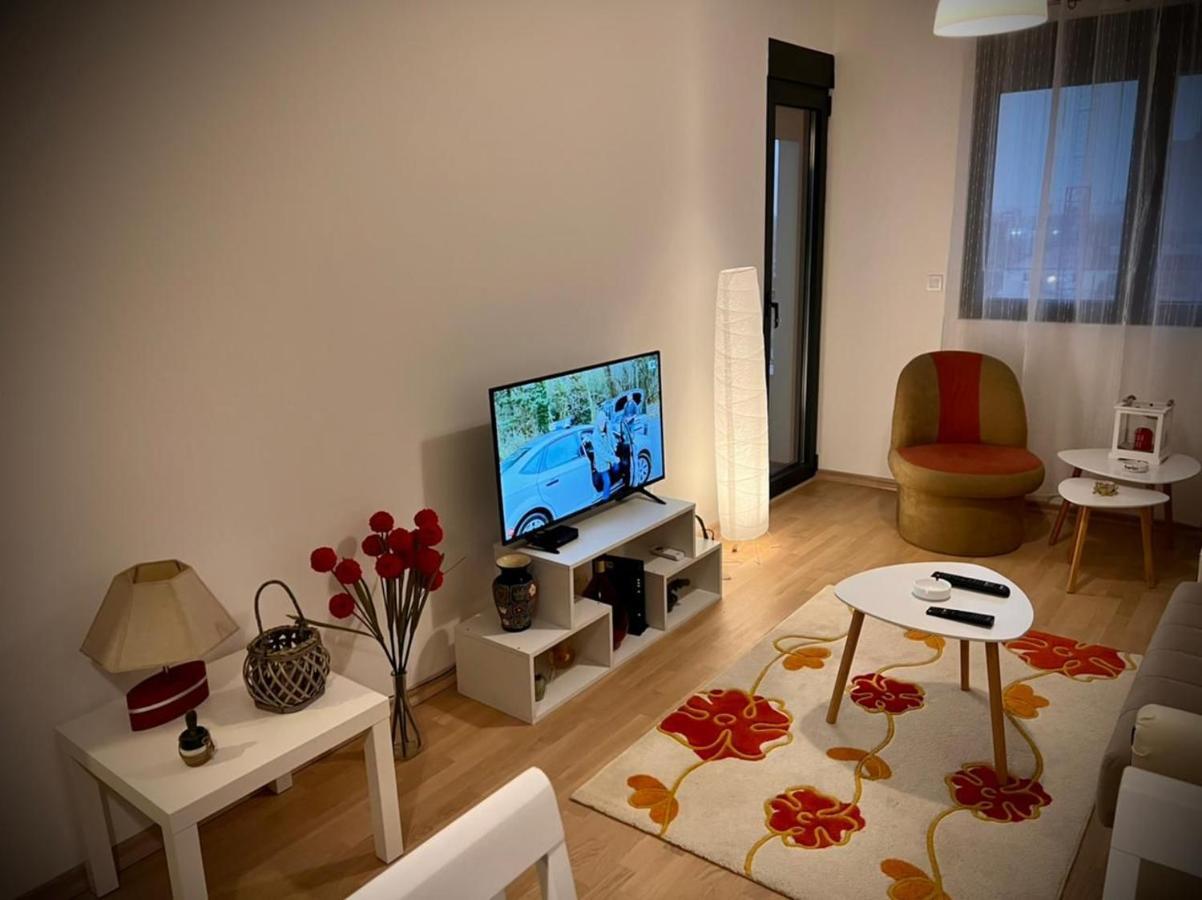 Flower And Love Flat Next To Centar Of Podgorica Bagian luar foto